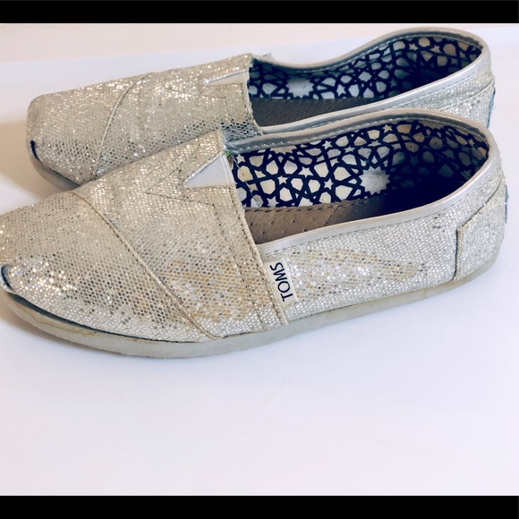 Toms Silver Glitter Flats - Size 6 - Picture 7 of 10